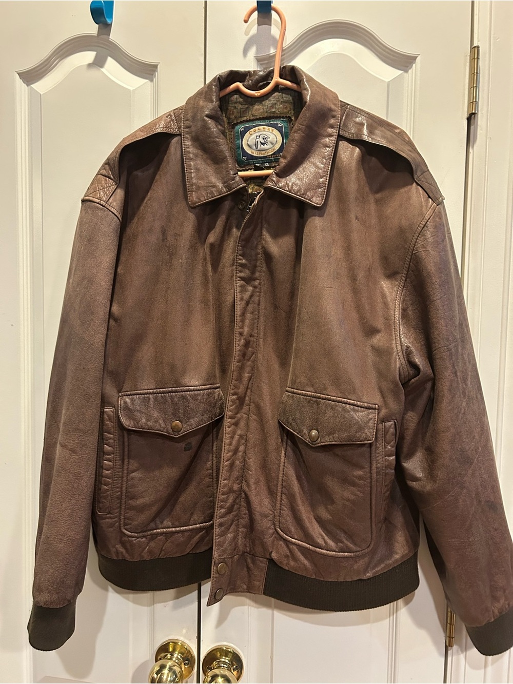 Vintage cougar international bomber aviator leather jacket